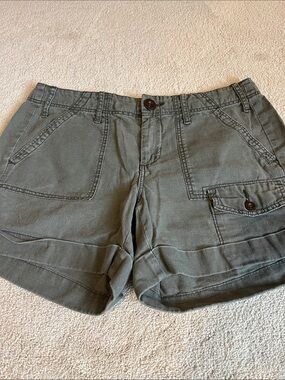 Paper Boy Olive Green Cargo Shorts - size 4
